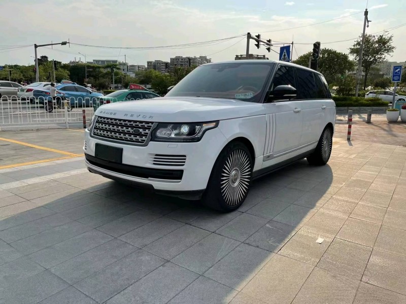 济宁18年路虎揽胜行政3