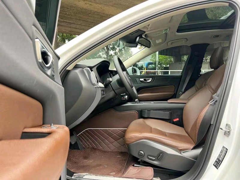 东莞20年沃尔沃XC606