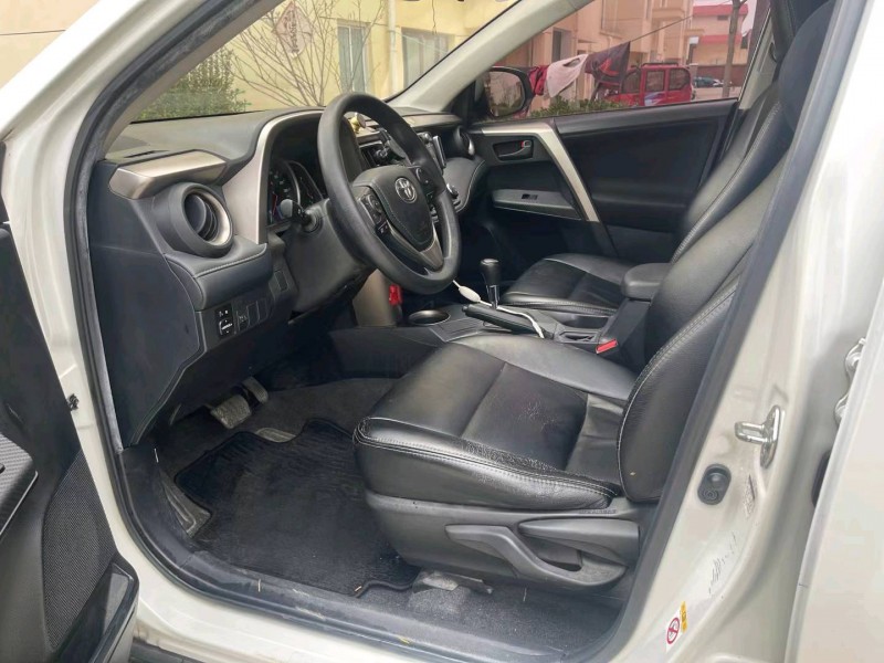 徐州16年丰田RAV4荣放4