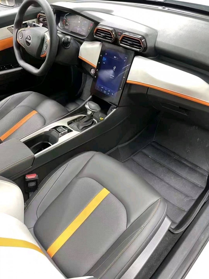 成都22年东风奕炫8