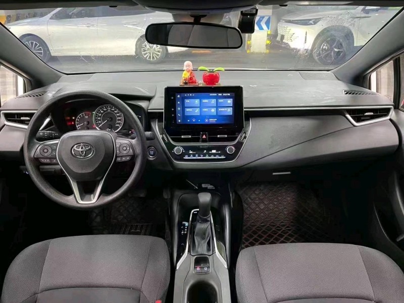 成都22年丰田雷凌9