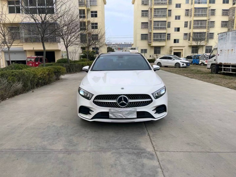 徐州21年奔驰A1