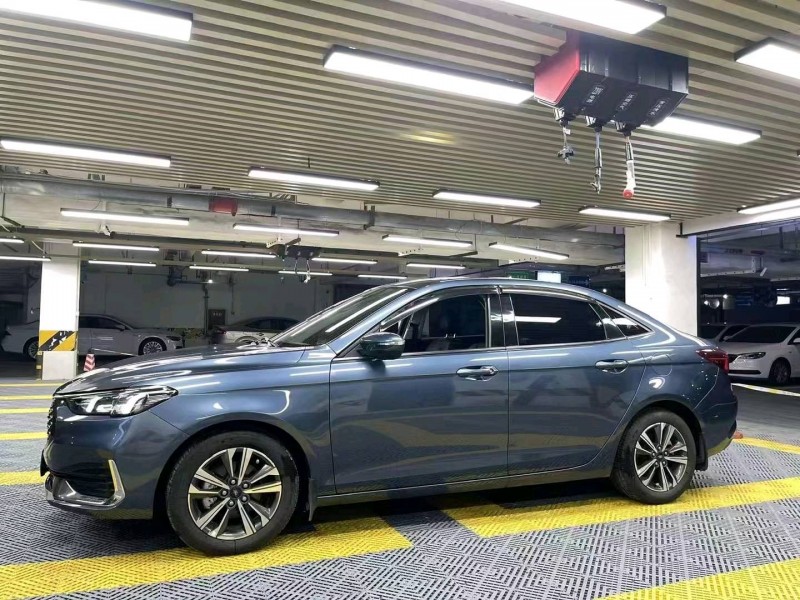 成都22年福特福睿斯3