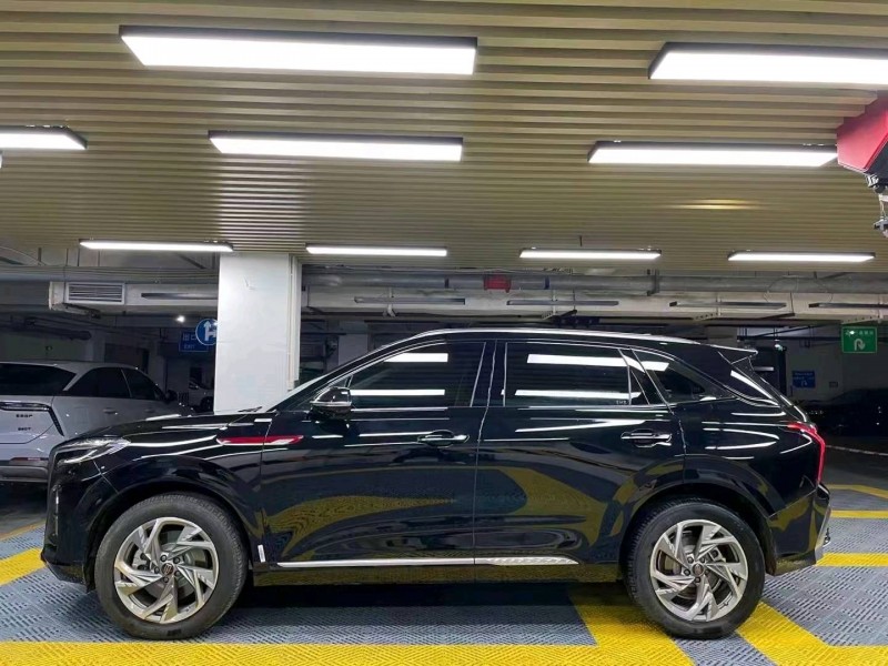 成都23年红旗HS32