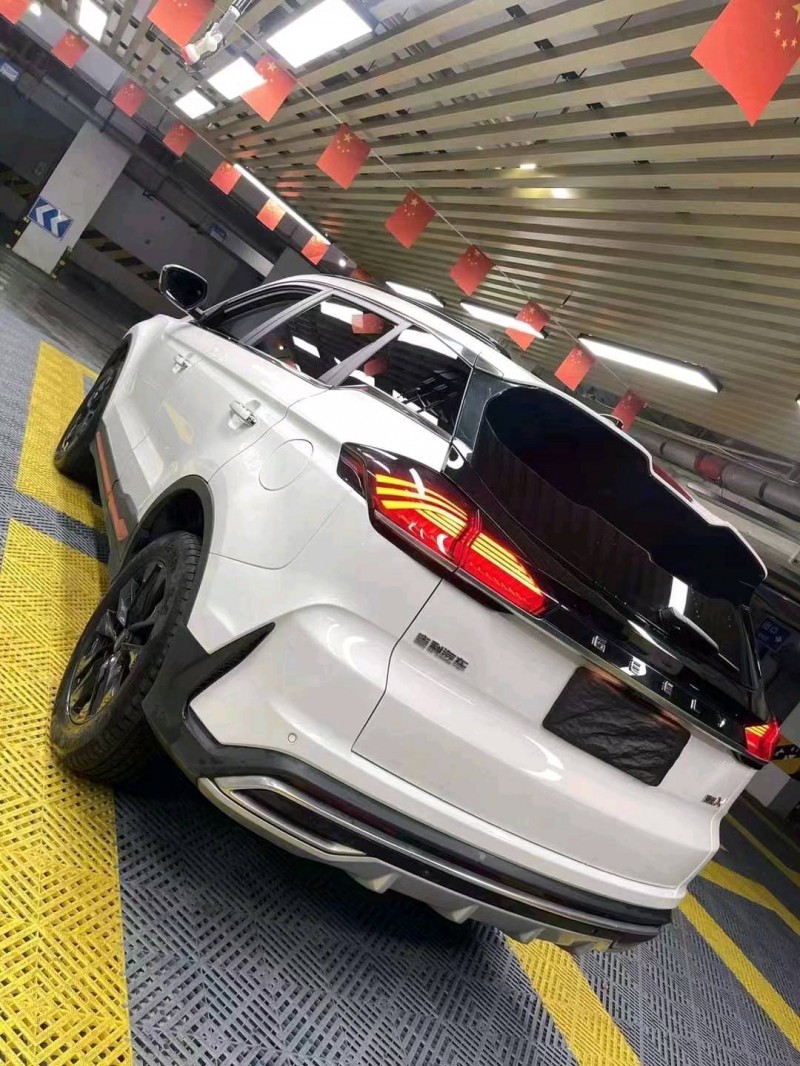 成都22年吉利博越6