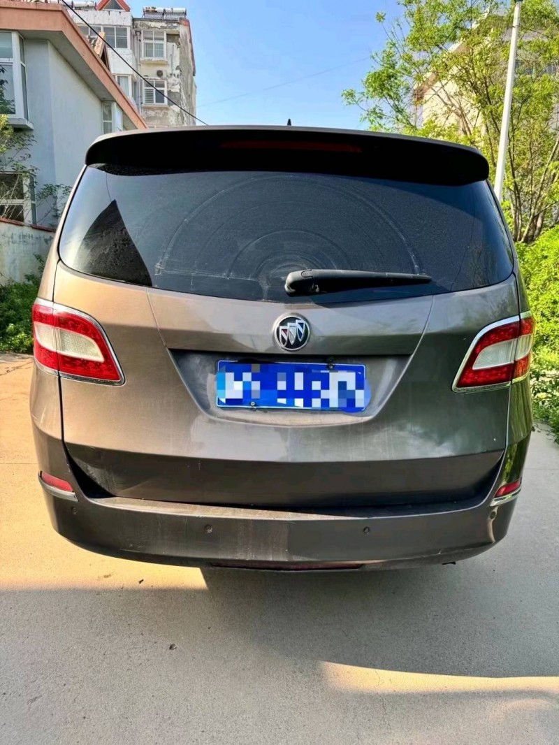 枣庄13年别克GL86