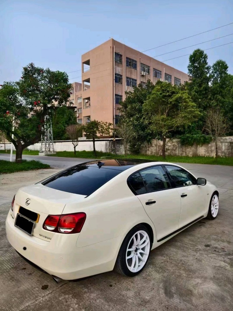 佛山13年雷克萨斯GS2