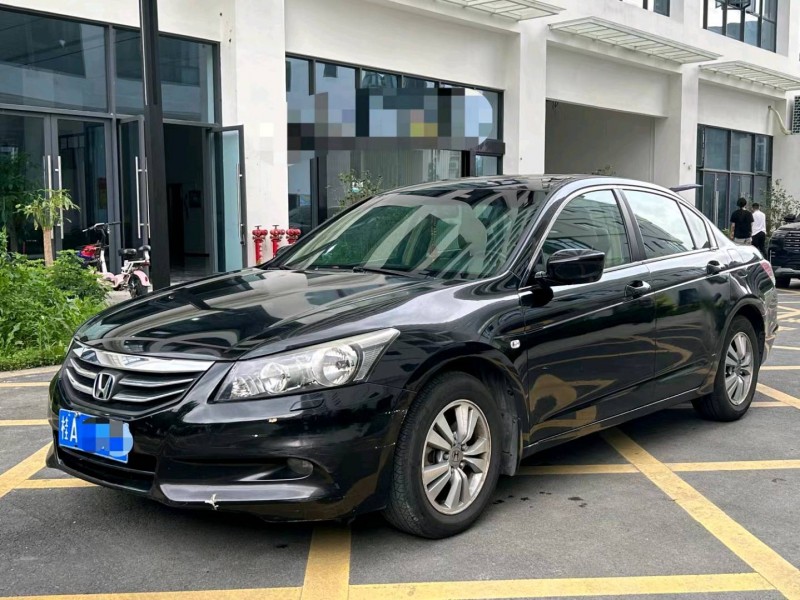 汕头12年本田雅阁2