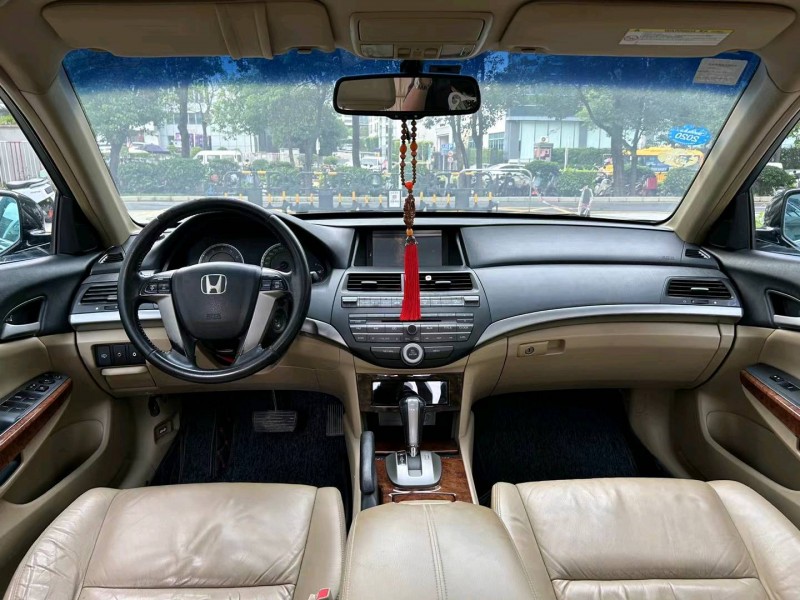 汕头12年本田雅阁4