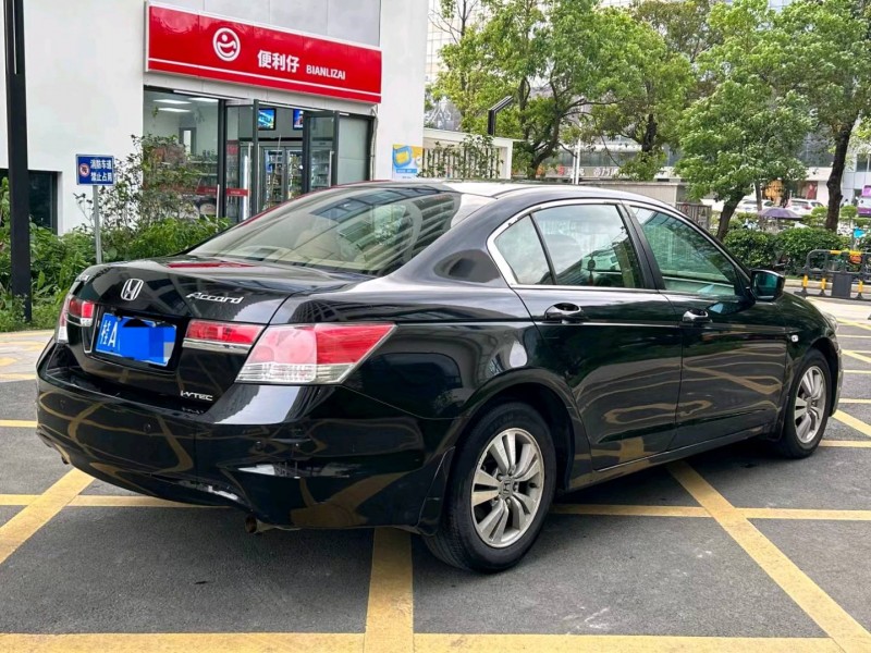 汕头12年本田雅阁7