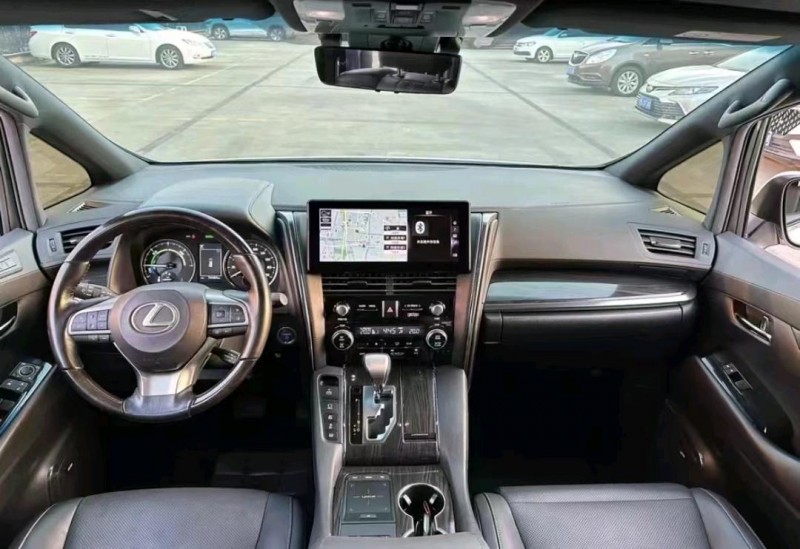 佛山20年雷克萨斯LM300H5