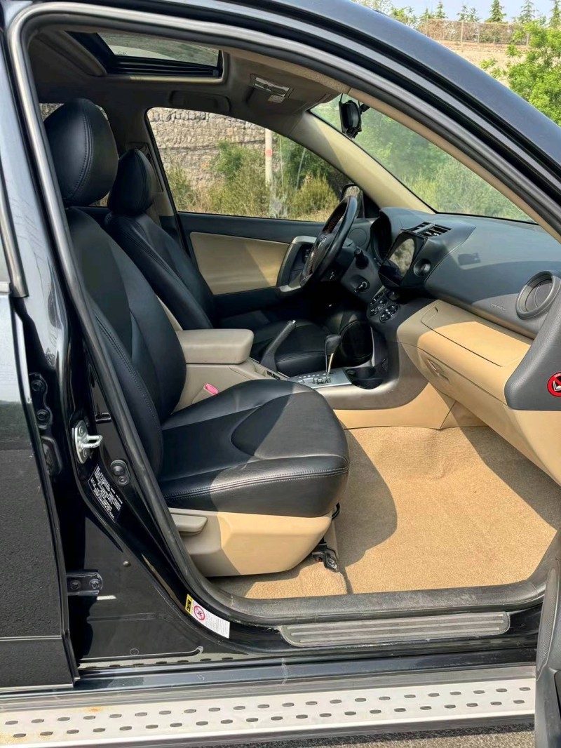 邯鄲13年豐田RAV46