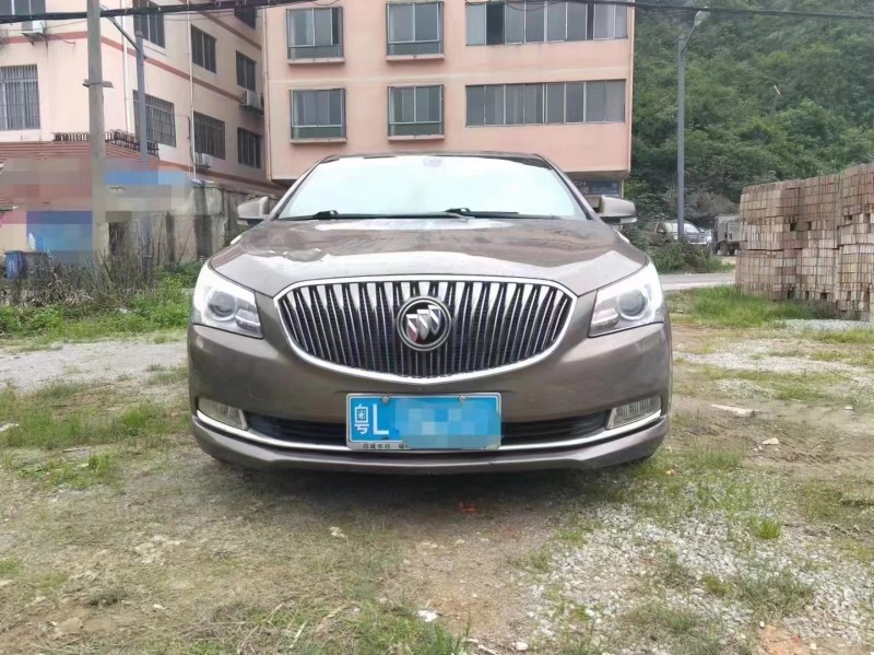 桂林16年别克君越1