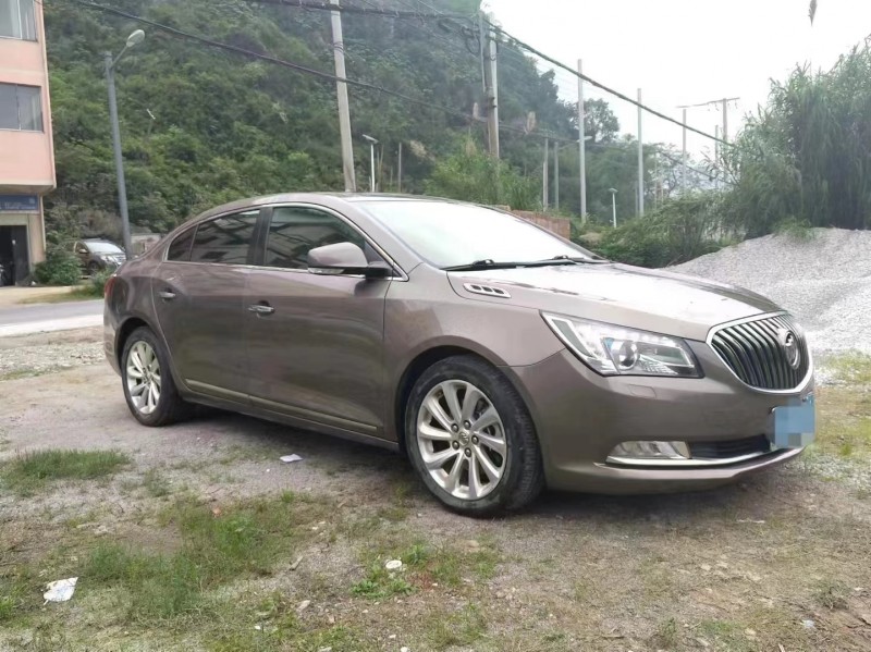 桂林16年别克君越3