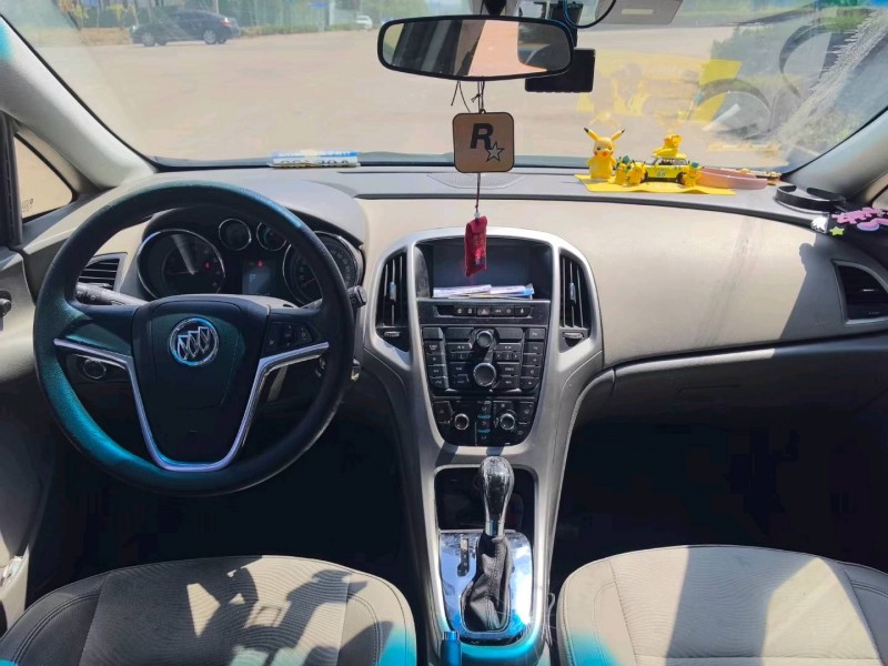 烟台13年别克英朗7