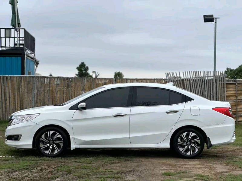 汕头18年本田凌派3