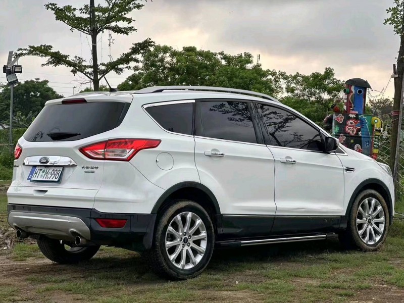 汕头14年福特翼虎7