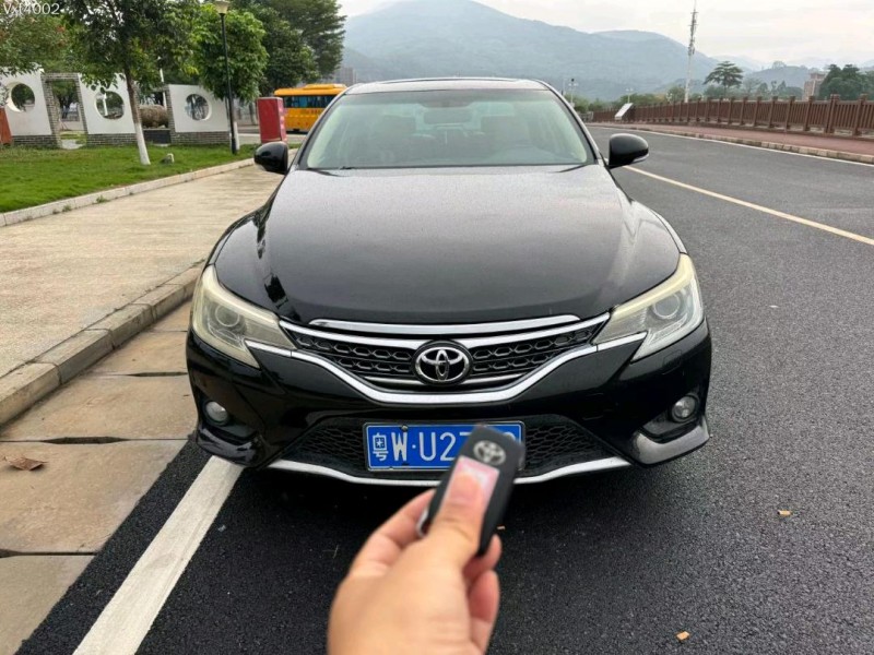 佛山14年丰田锐志1