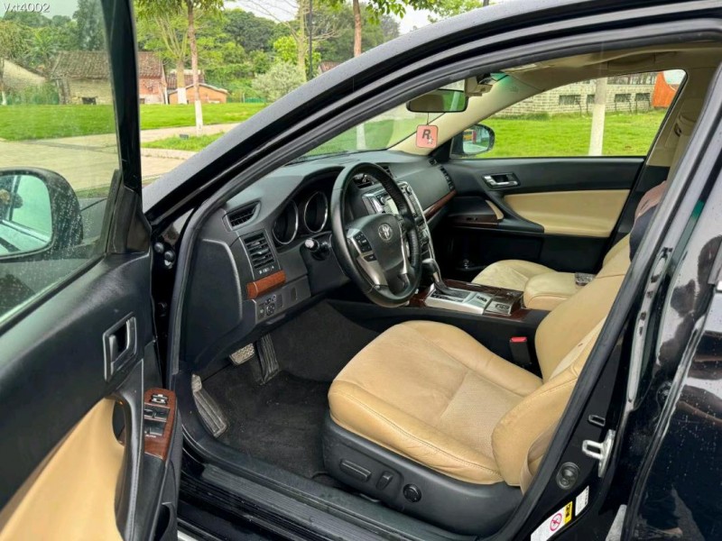 佛山14年丰田锐志5