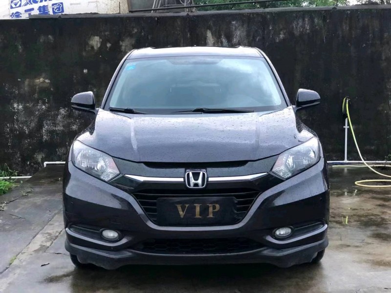 汕头16年本田缤智1
