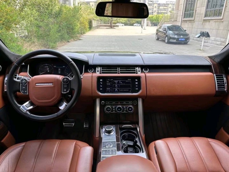 东营17年路虎揽胜3