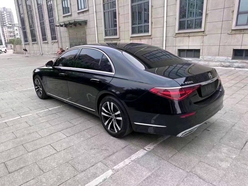 东营22年奔驰S8