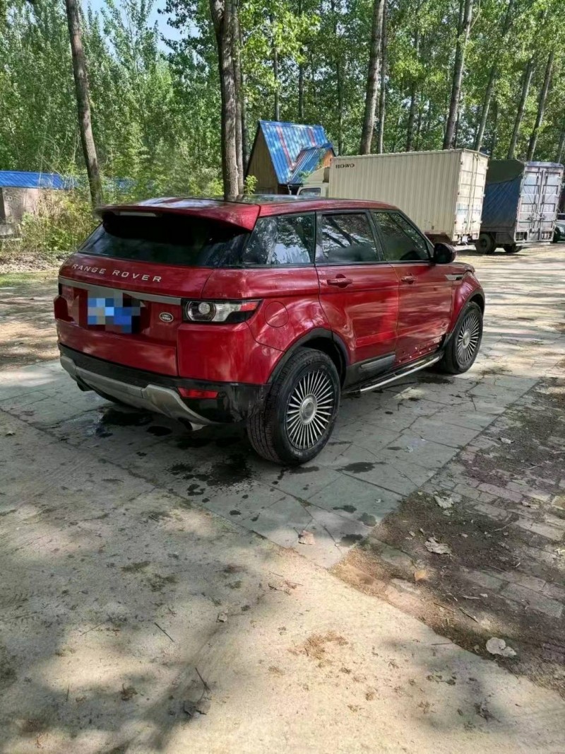 东营15年路虎极光3