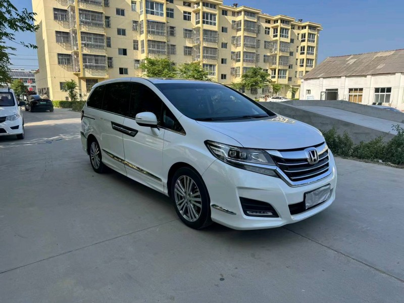 徐州18年本田艾力绅2