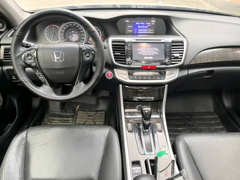 广州14年本田雅阁7