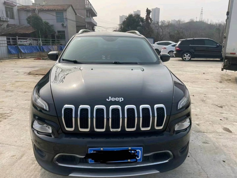 邵阳18年Jeep自由光1