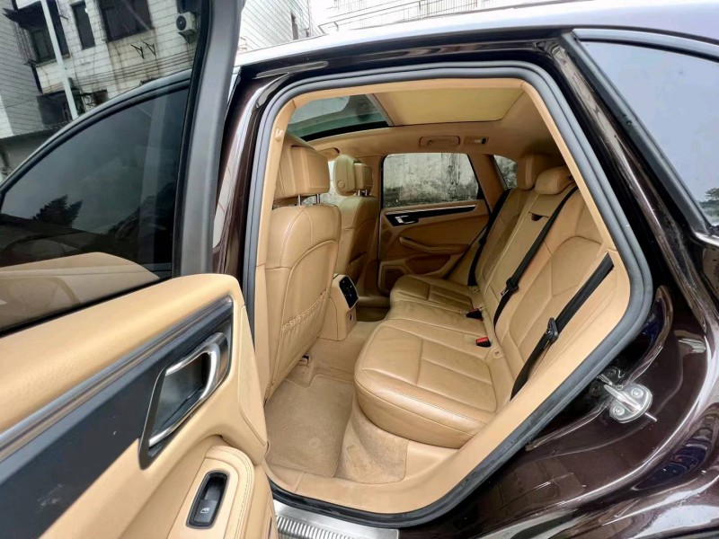 广州16年保时捷Macan6