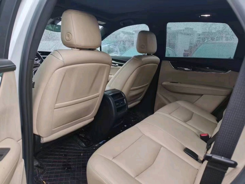 邵阳16年凯迪拉克XT56