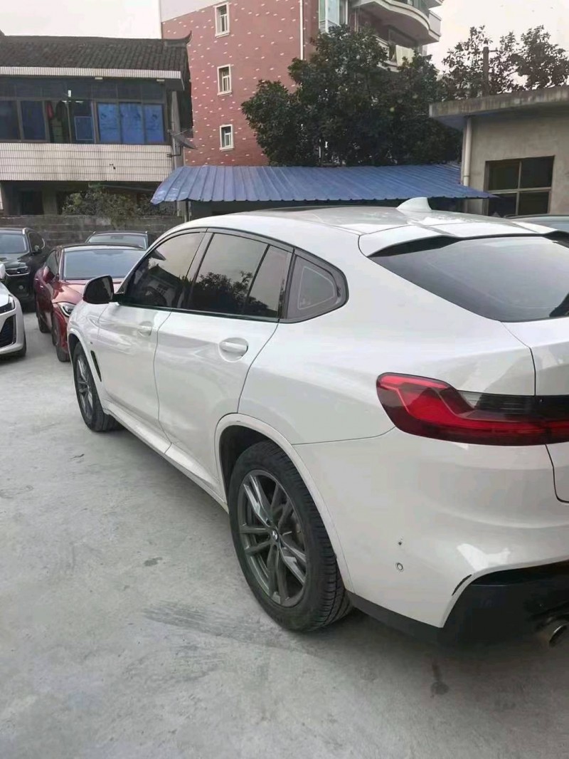 邵阳19年宝马X44