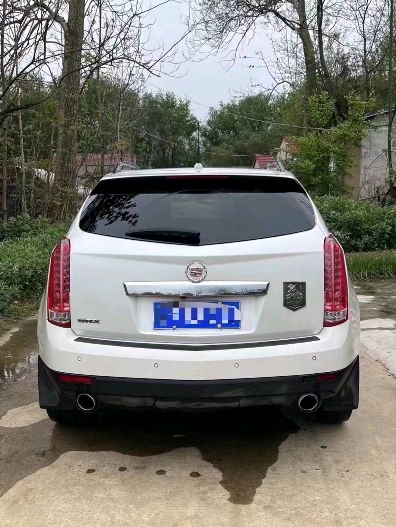 宜昌11年凱迪拉克SRX3