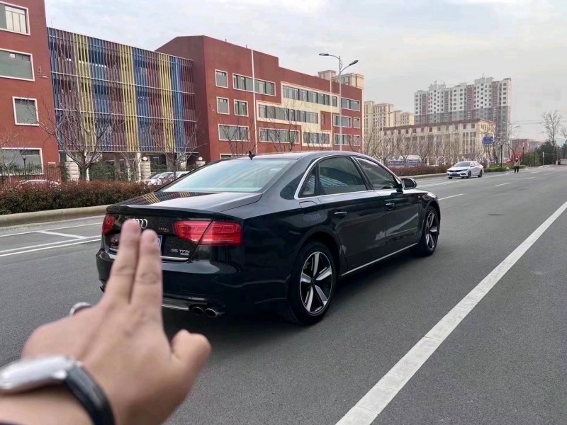 枣庄14年奥迪A8L7