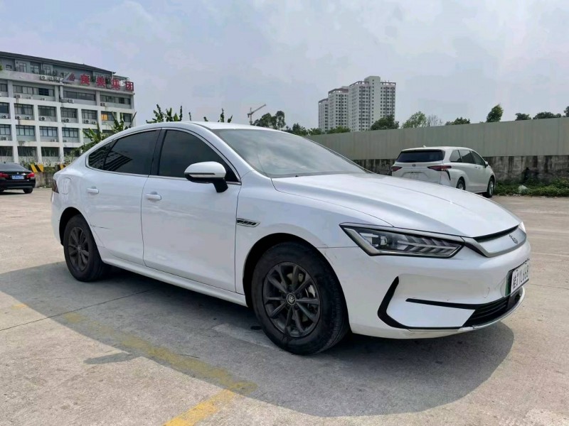 南寧23年比亞迪秦3