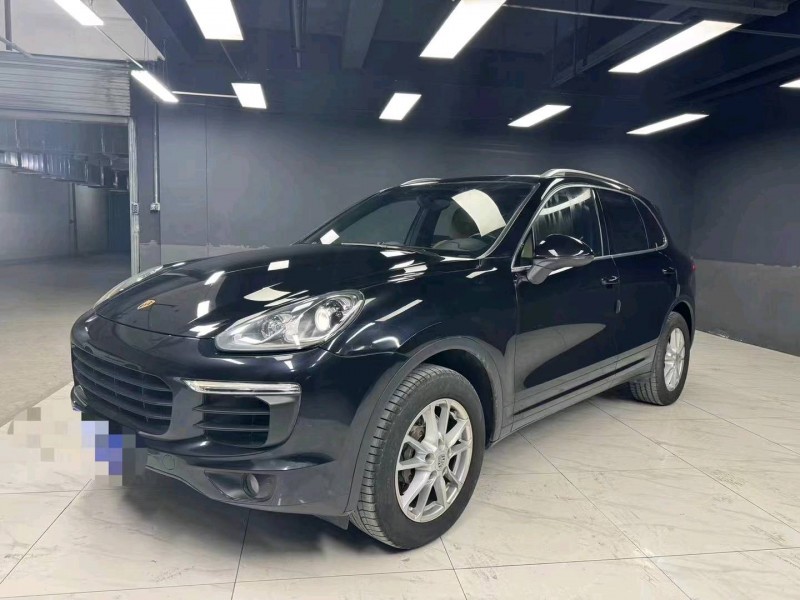 成都15年保时捷卡宴2