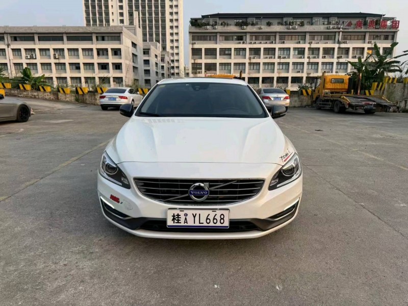 南宁16年沃尔沃S60L1