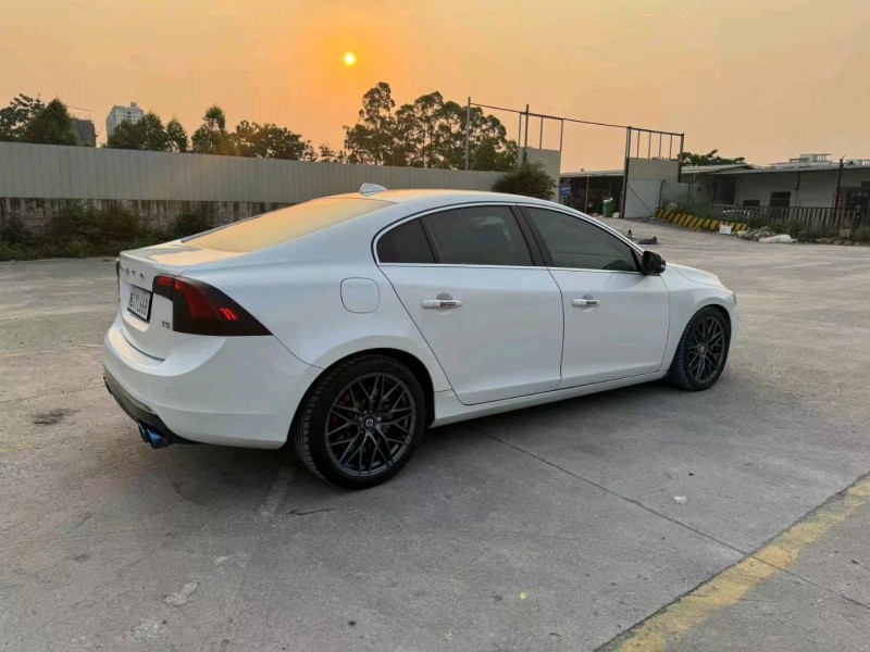 南宁16年沃尔沃S60L8