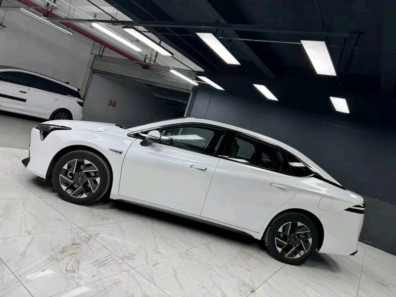 成都23年传祺埃安S4