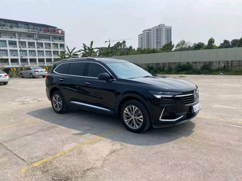 南宁22年别克昂科威2