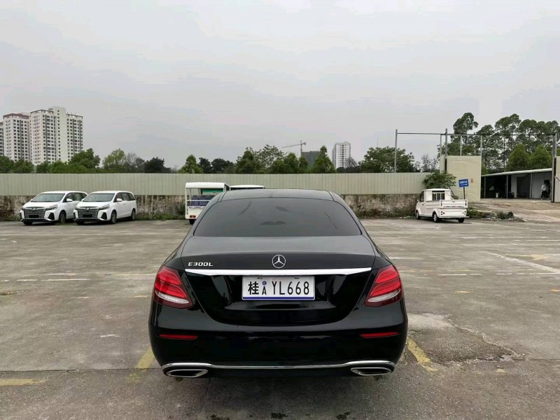 南宁19年奔驰E9