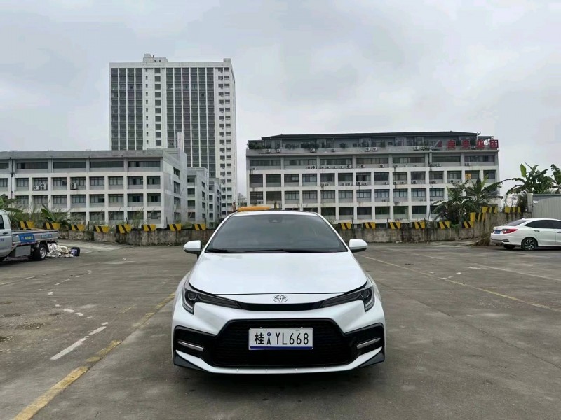 南宁22年丰田雷凌1