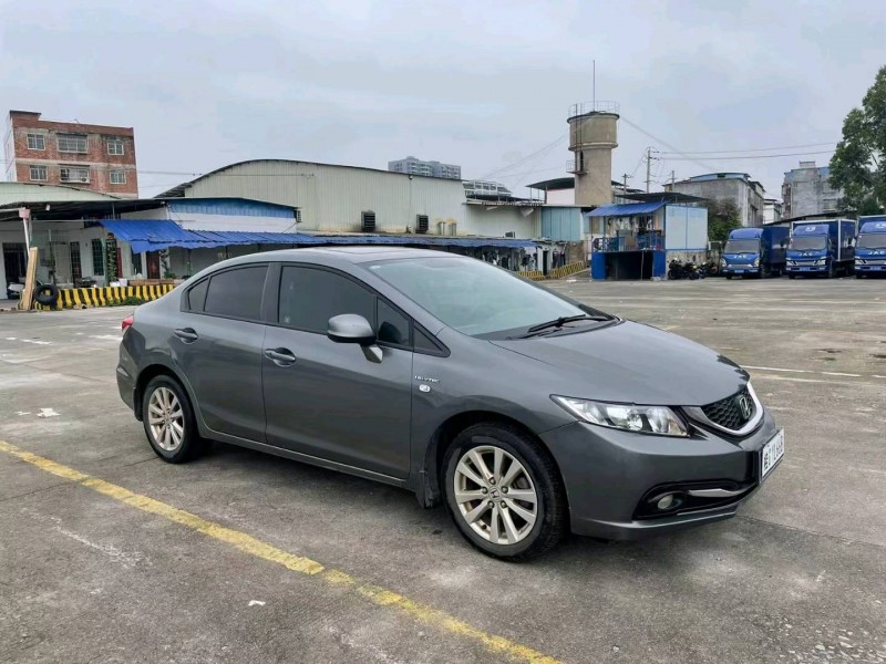 南宁15年本田思域2