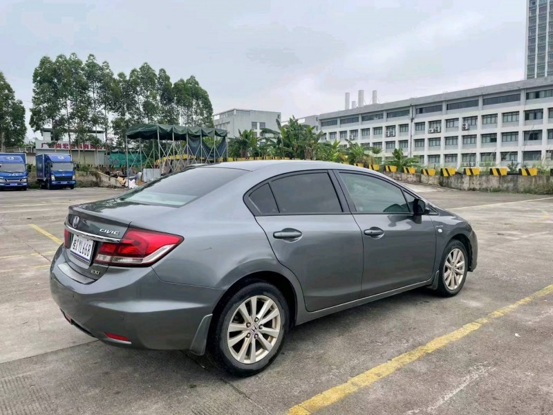 南宁15年本田思域7