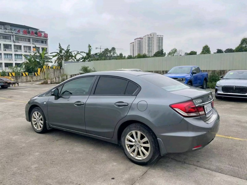 南宁15年本田思域8