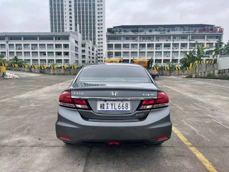 南宁15年本田思域9