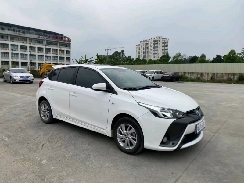 南宁17年丰田YARiS L 致炫3