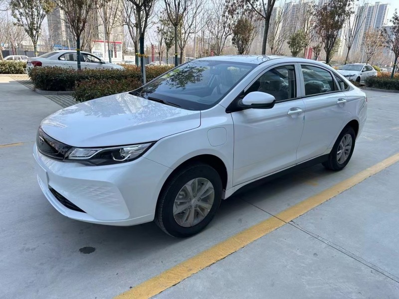 济宁23年吉利帝豪EV3
