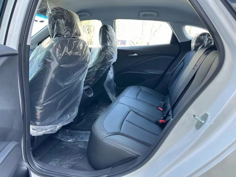 济宁23年别克微蓝6